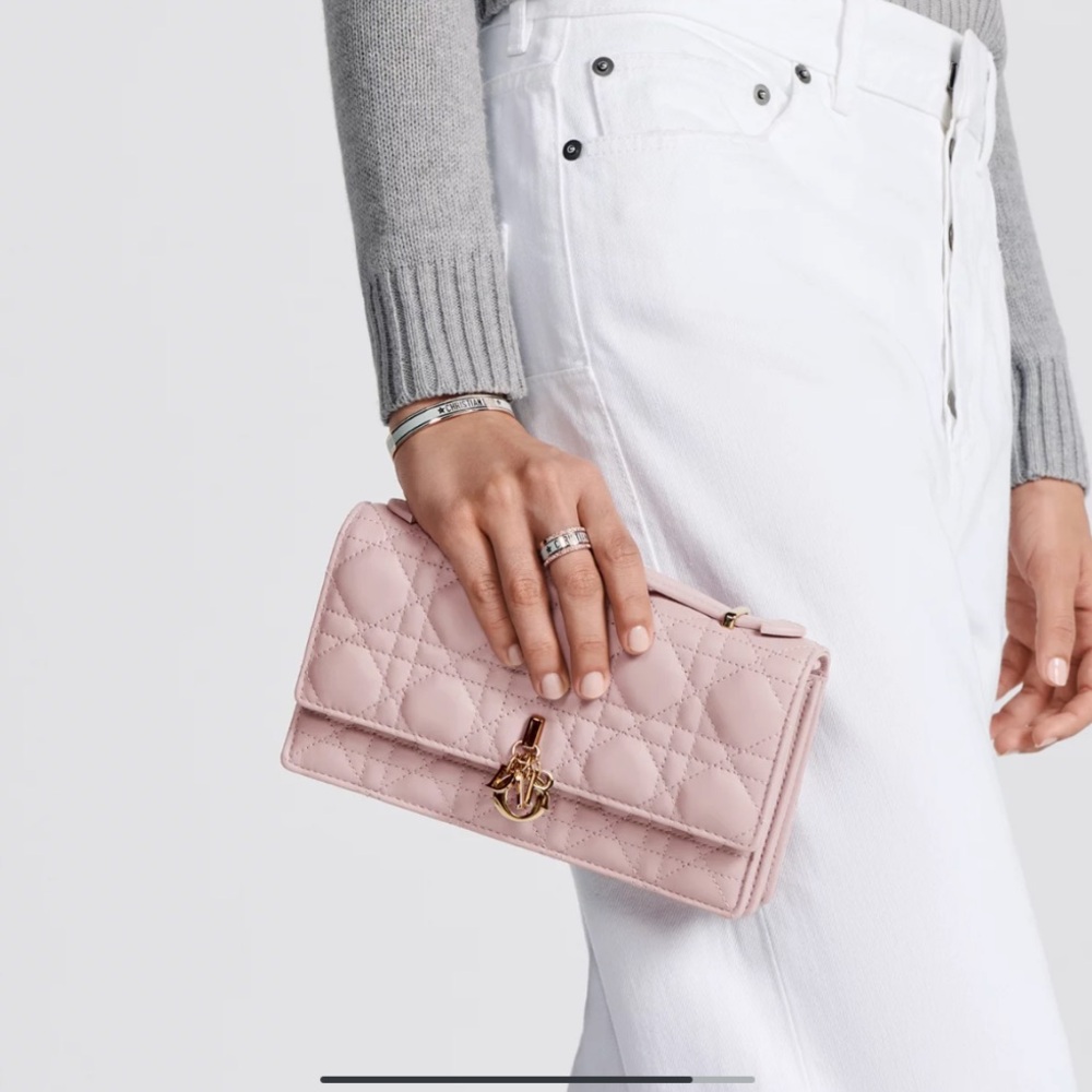 Dior Powder Pink Cannage Lambskin Bag - Picture 7 of 10